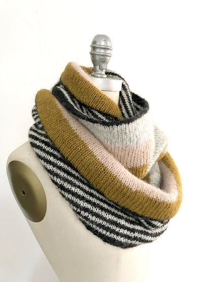 In the Loop knitting pattern from the Stripes eBook by Espace Tricot