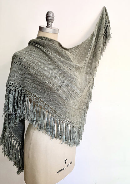 Monte Camino knitting pattern from the 10 Shawls eBook by Espace Tricot