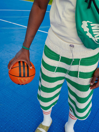 Molla Mills: Hook Out!