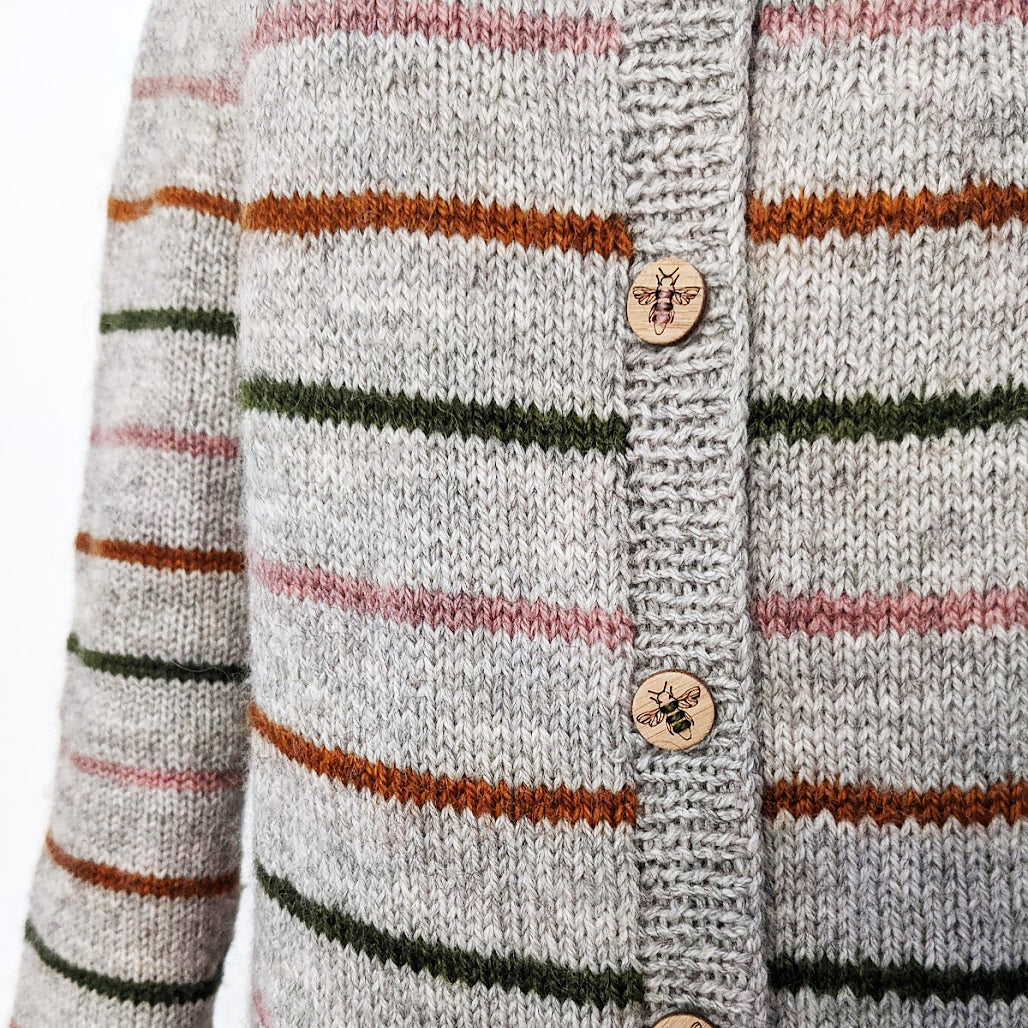 Livresque Cardigan knitting pattern by Espace Tricot, photo 6