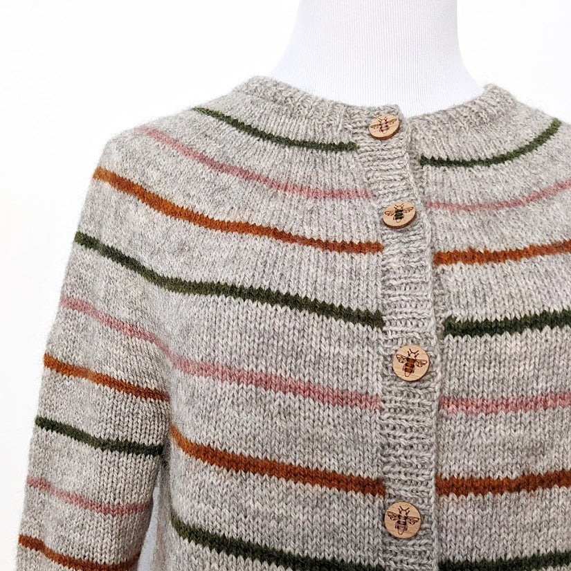 Livresque Cardigan knitting pattern by Espace Tricot, photo 5