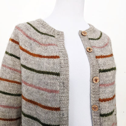 Livresque Cardigan knitting pattern by Espace Tricot, photo 4