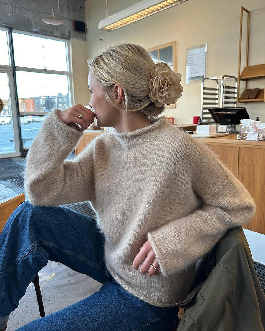 CLOUD SWEATER + LANG CLOUD