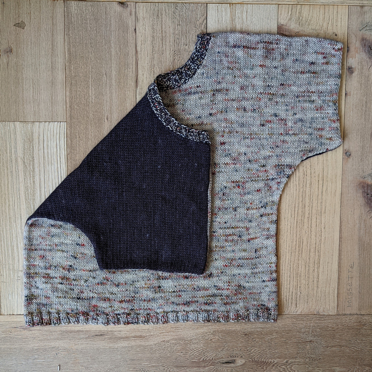 Double-Take Tee knitting pattern by Espace Tricot, photo 2