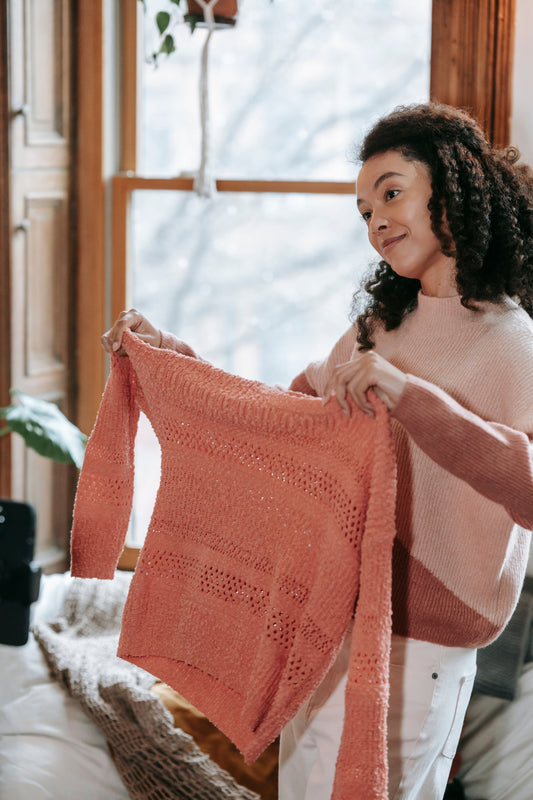 Unravelling Sweaters for Reclaimed Yarn