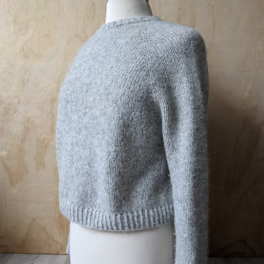 Warm-up Sweater knitting pattern by Espace Tricot, photo 2